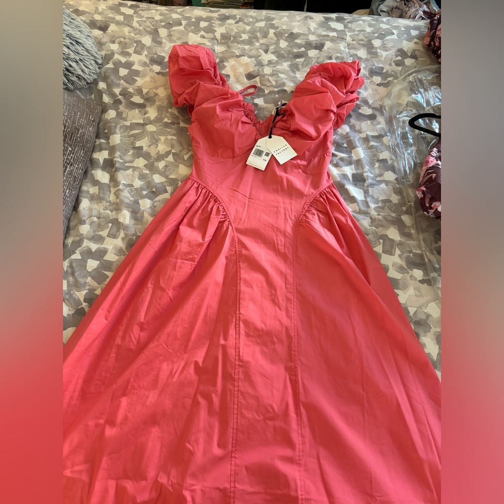 NWT - ENGLISH FACTORY CORAL PUFF SLEEVE DRESS - Picture 6 of 6